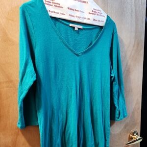 GAP Green 3/4 Sleeve V-Neck Top